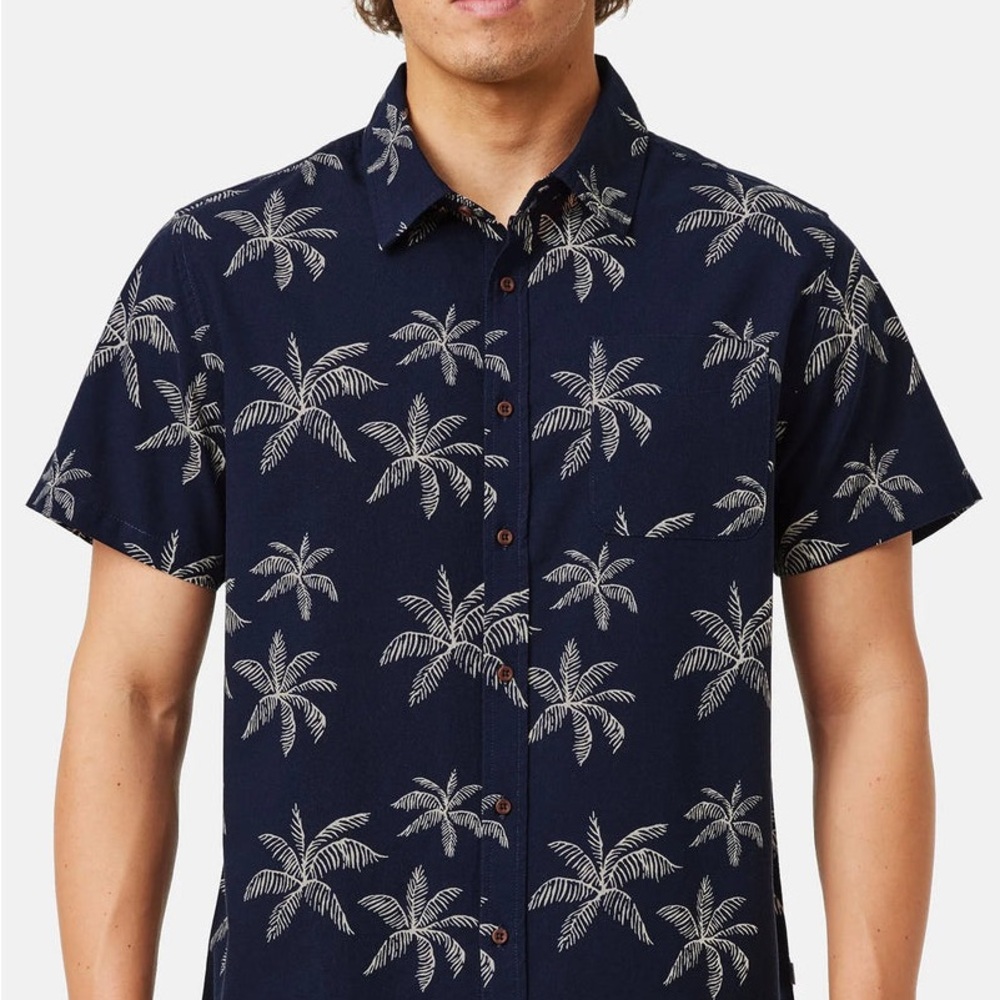 KATIN Short Sleeve Button Down Shirt. Size Small